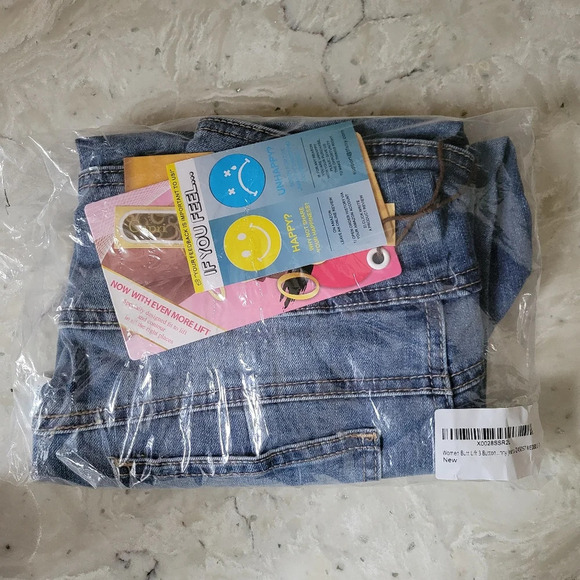 Hybrid & Company Womens Ultra Comfy Butt lift Stretch Bermuda City Shorts - Picture 4 of 6